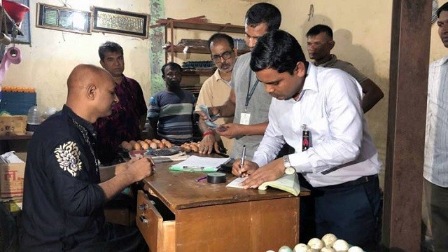 ডিমের দাম বেশি নেওয়ায় তিন প্রতিষ্ঠানকে জরিমানা