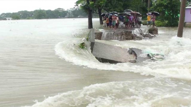 বাড়ছে নদ-নদীর পানি, হতে পারে আকস্মিক বন্যা