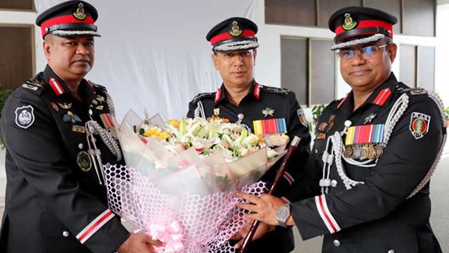 র‍্যাবের মহাপরিচালক হিসেবে দায়িত্ব নিলেন হারুন অর রশিদ