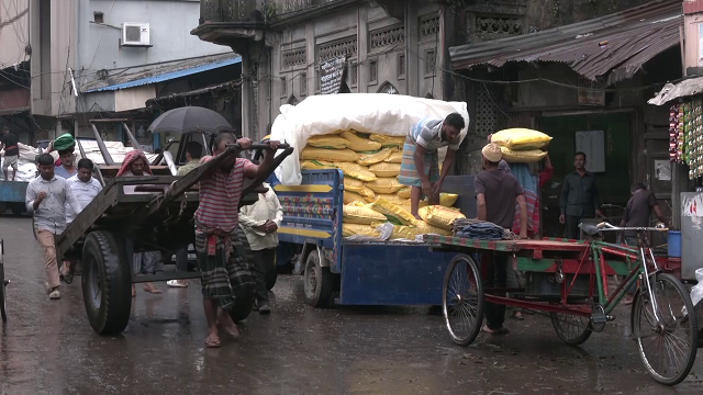 অবরোধের বিরূপ প্রভাব পাইকারি বাজারে