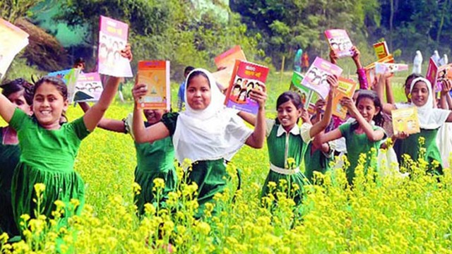 বছরের প্রথম দিনেই বই উৎসব