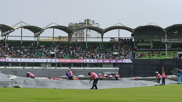 খেলা শুরুর পাঁচ মিনিট আগে মিরপুরে বৃষ্টি