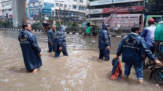 পানি সরাতে ঢাকার দুই সিটির ব্যাপক আয়োজন