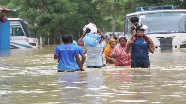 বন্যায় প্রাণহানি বেড়ে ৩১