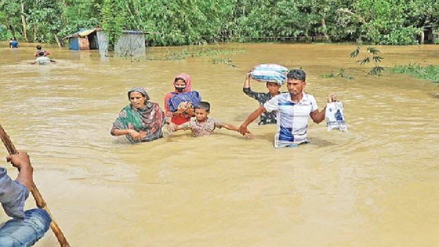 বন্যায় মৃত্যু বেড়ে ৫৪